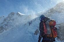 Иркутский альпинист погиб спуске с пика Победы в Киргизии