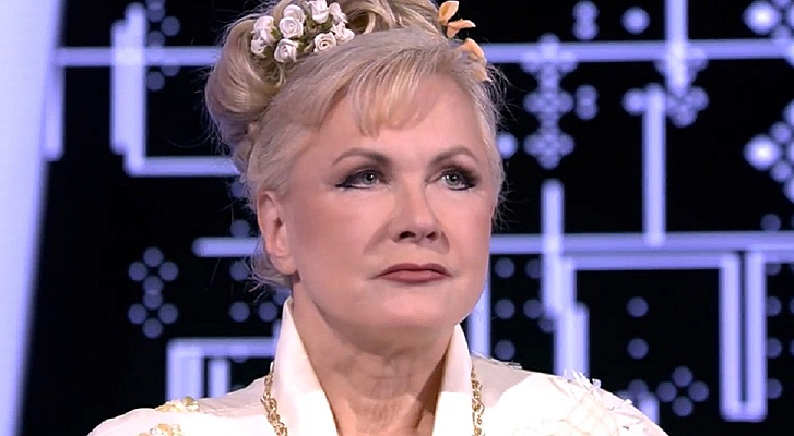 Мен моллюскамды арық досымның тығыз қабығына итеріп жіберемін