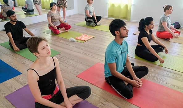 В Волгограде отметили Международный день йоги