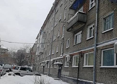 До суда дошло дело о падении глыбы льда на 8-летнего мальчика в Новосибирске