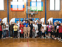 В Югре полицейские приняли участие в эстафете «Всей семьей на старт!»