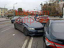 Неуправляемый BMW спровоцировал массовую аварию в центре Москвы