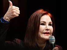 RadarOnline: Присцилла Пресли зарабатывает на встречах с фанатами, чтобы погасить долги