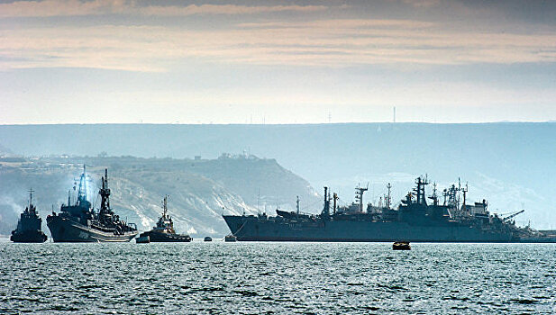 Корабли ЧФ проводят учения в Средиземном море