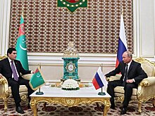 Путин вручил Бердымухамедову орден Александра Невского