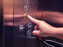 В Воронеже подросток сорвался с пятого этажа в шахту лифта