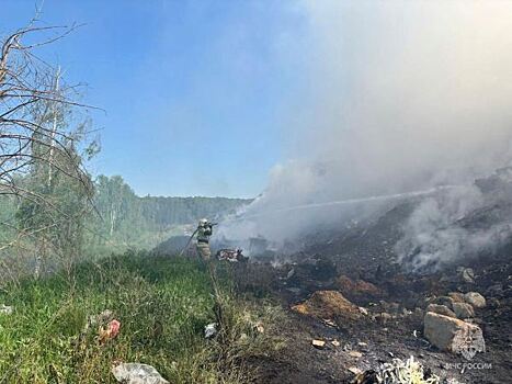 МЧС ликвидировало крупный пожар на полигоне ТБО в Верхней Пышме
