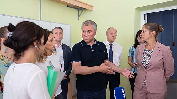 После визита Володина организована проверка закупки оборудования для школы в Приволжском