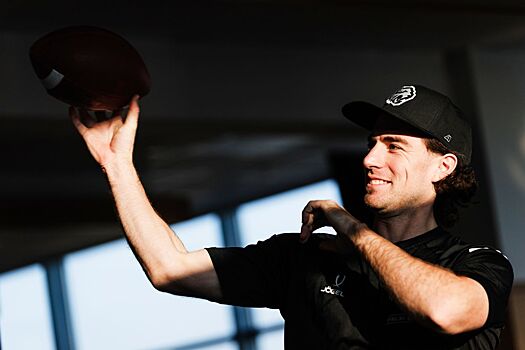 Интервью с Джорданом Гроссом о переходе в Трактор, игре за минское Динамо и хоккее в Беларуси