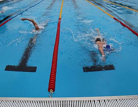 Как легенда советского спорта Клавдия Алешина училась плавать на надутой наволочке