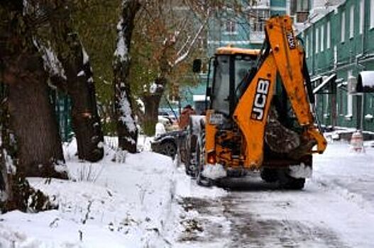 УК в Барнауле оштрафовали за несвоевременную очистку дворов от снега