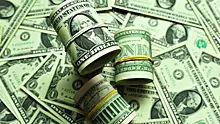"Ползучий отказ от доллара": центробанки сдают валюту