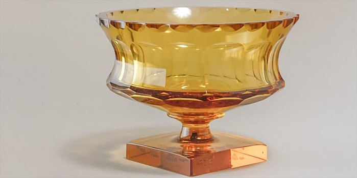 «Художественное стекло завода «Неман» покажут в музее-усадьбе «Кусково»