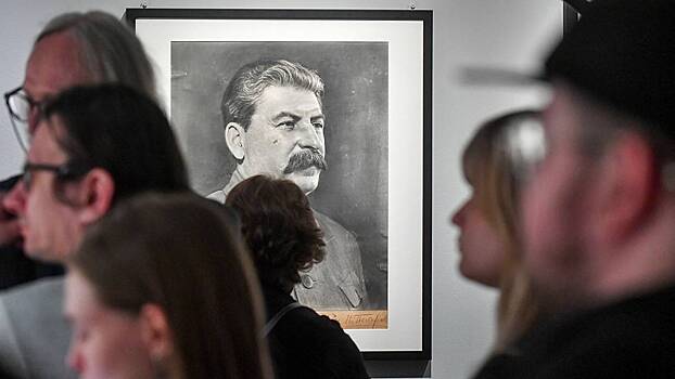 Бюст Сталину предложили установить в Екатеринбурге