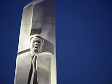 В Екатеринбурге подожгли памятник Ельцину