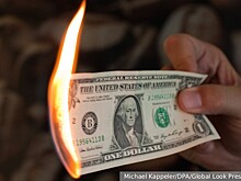 Запад признал скорую кончину доллара