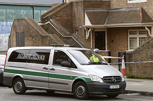 Молодая жена выпала из окна в первую брачную ночь