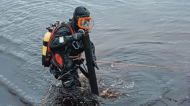 Водолазы очистили дно Пякупура перед купальным сезоном в Губкинском