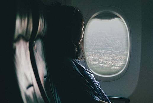 Агрессивная пассажирка пыталась ударить стюардессу за незнание ее родного языка