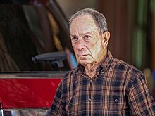 Миллиардер Блумберг извинился за выступление Бориса Джонсона