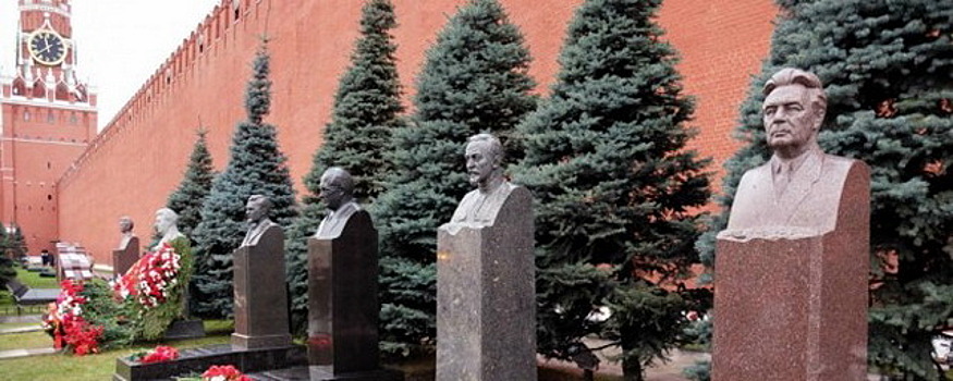Жириновский предложил перезахоронить Брежнева в Набережных Челнах