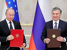 Путин наградил президента Узбекистана за дружбу с Россией