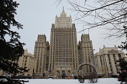 Рябков: Москва призывает Вашингтон прекратить поставки вооружений на Украину
