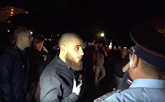 Как общественные активисты зарабатывают на борьбе с пороками