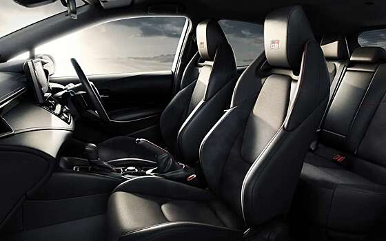 Жесткость кузова этого «горячего» хэтчбека повысят при помощи клея: подробности