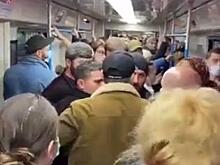 В Москве в метро опять случился конфликт из-за девушек