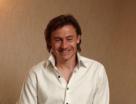 Бывший супруг-футболист жены Стаса Михайлова получил удар в глаз