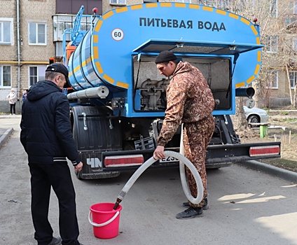 Поселок Красногорский седьмые сутки остается без водоснабжения