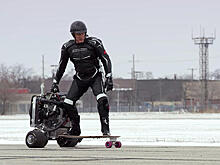 Дольф Лундгрен приделал мотор Ford к скейту и блендеру