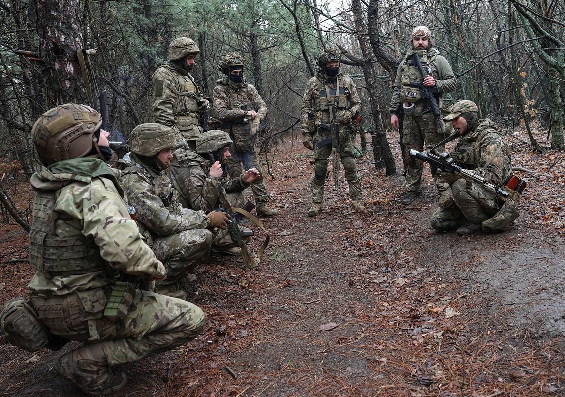 В ВС России рассказали о переброске резервов ВСУ на покровское направление