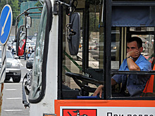 Водители автобусов придумали рискованное телефонное развлечение