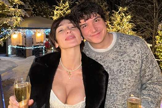 Анастасия Ивлеева и Филипп Бегак отпраздновали ситцевую свадьбу