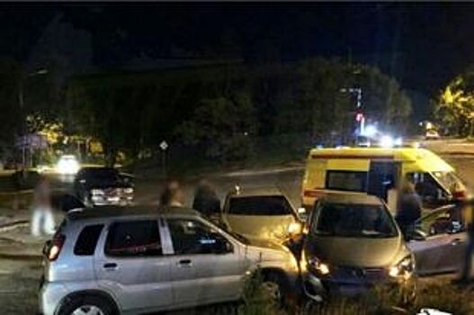 Во Владивостоке произошло серьёзное ДТП с участием пьяной автоледи