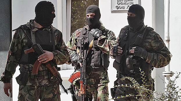 ФСБ ищет в Крыму диверсантов