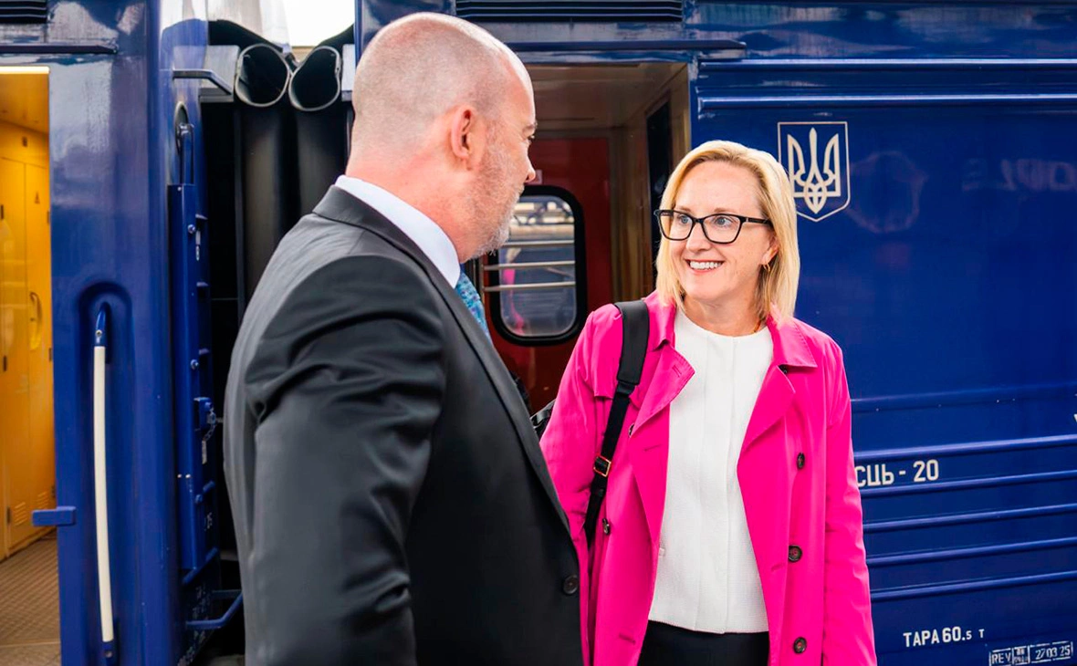 FT: посол США на Украине Дэвис покинет пост из-за разногласий с Трампом