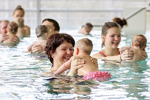 Клуб раннего плавания Birthlight «Море детей» в ФОК Академии Сергея Андрияки