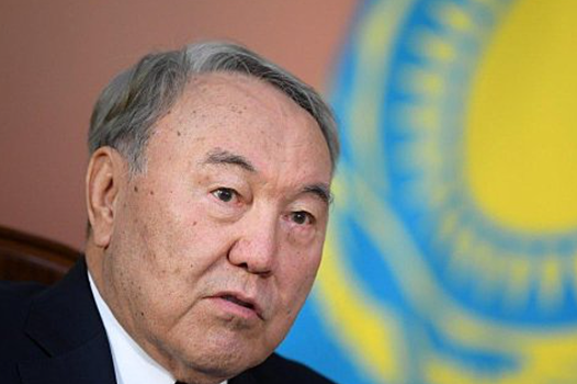 СМИ: Оливер Стоун снял фильм о Назарбаеве за $7 миллионов
