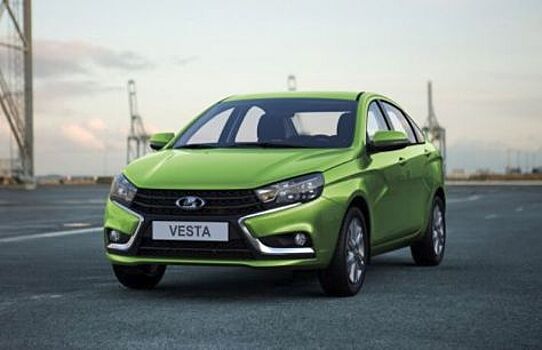 Автоблогер отказался от LADA Vesta из-за сборки и скорости