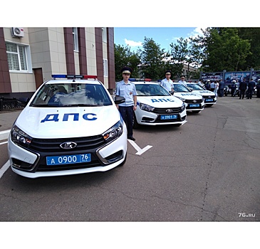 Подарок на несколько миллионов: в Ярославле гаишники будут патрулировать город на новых машинах