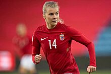 Футболистка сборной Норвегии высмеяла слова президента ФИФА об открытых дверях для женщин
