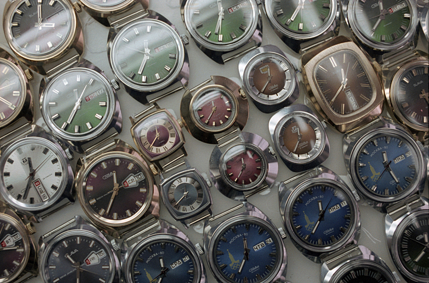 Советские механические часы для многих советских мужчин были не просто полезным аксессуаром, но и выражением статусности и гордости.