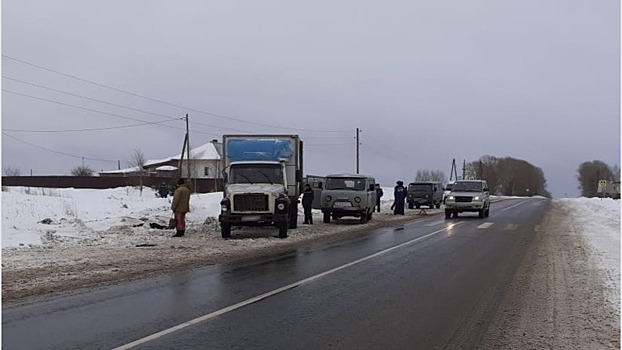 В Кирово-Чепецком районе опрокинувшийся «ГАЗ» задавил пешехода