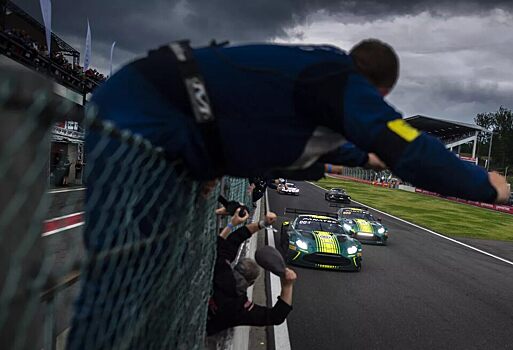 Aston Martin впервые за 76 лет выиграл «24 часа Спа»