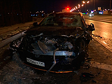 Машина каршеринга «залетела» под грузовик на МКАД: видео с места