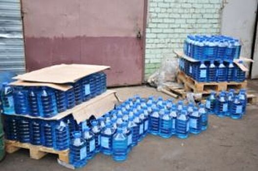 На складе под Ярославлем продавали омывайку с метанолом: возбуждено дело