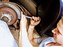 Угонщик - «золотые руки» умчался на сломанном автомобиле